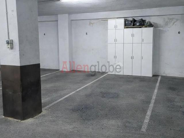 Garaje en venta en Oviedo, Asturias