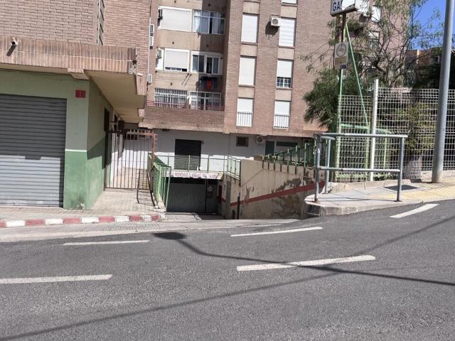 Garaje en venta en San Luis, Almería