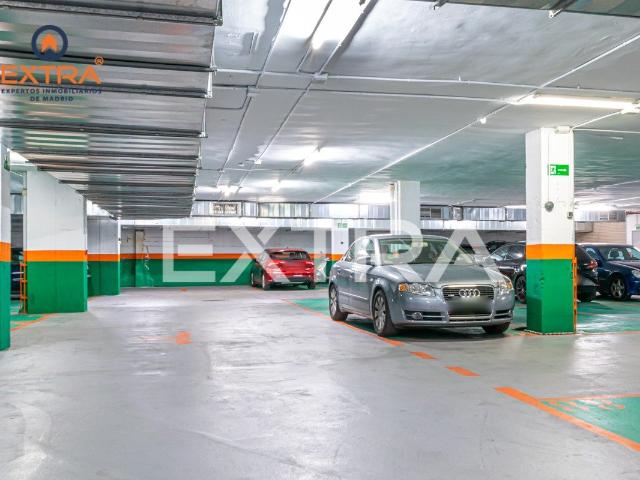Garaje en venta en Madrid, Bellas Vistas