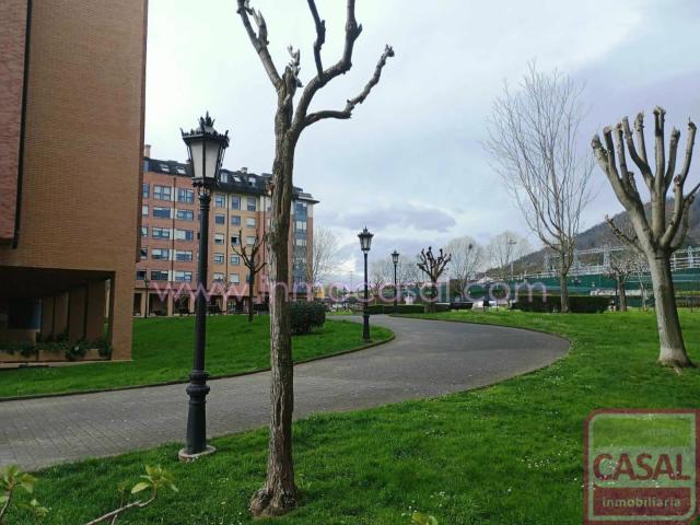 Garaje en venta en Oviedo, La Estrecha