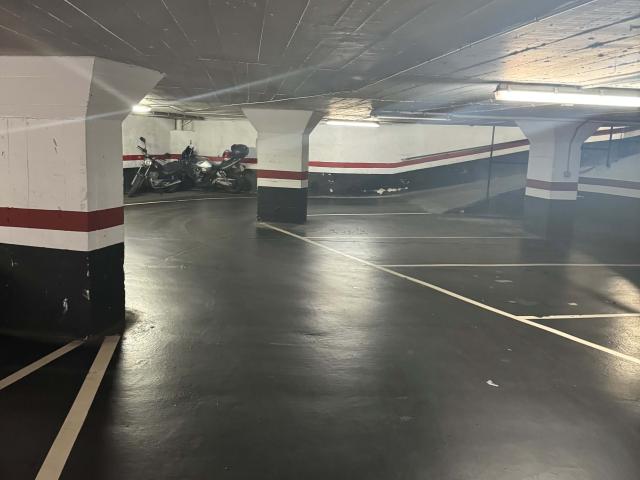 Parking en venta en Bilbao, Abando