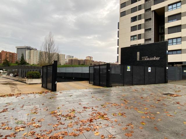 Parking en venta en Madrid, Valdefuentes