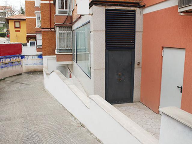 Parking en venta en Madrid, Valdezarza