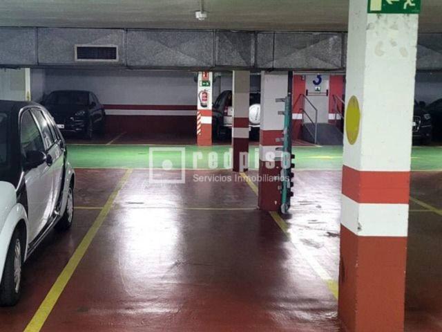 Garaje en venta en Madrid, Adelfas