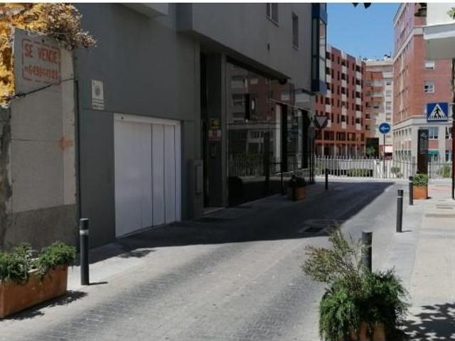 Garaje en alquiler en Algeciras, Cádiz