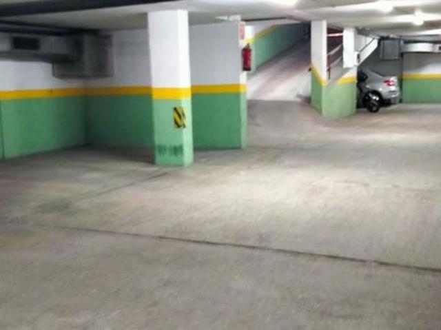 Parking en venta en Cerdanyola Del Vallès, les Fontetes