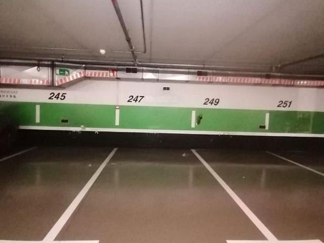 Parking en venta en Barcelona, les Corts Parking en venta en Barcelona, les Corts