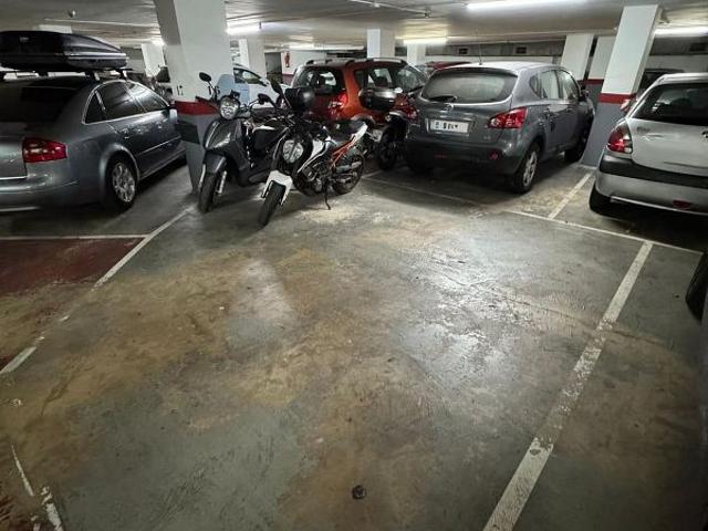 Garaje en venta en L'hospitalet De Llobregat, Sant Josep