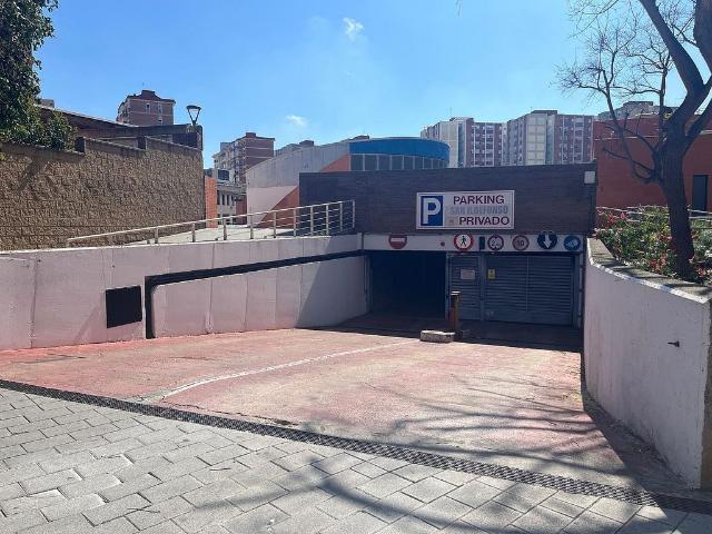 Garaje en venta en Cornellà De Llobregat, Sant Ildefons