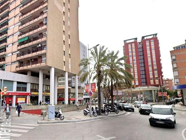 Garaje en venta en les Planes, L'hospitalet De Llobregat