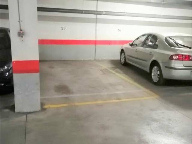 Garaje en venta en Madrid, Aluche