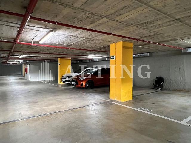 Garaje en venta en Barcelona, les Corts