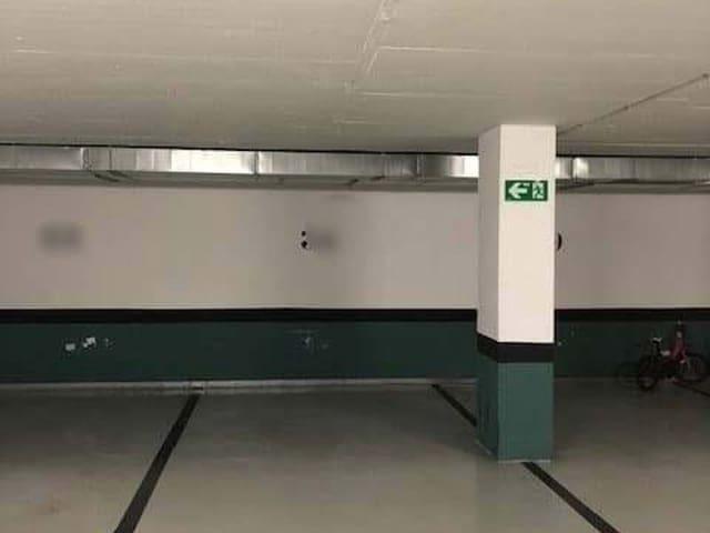 Garaje en venta en Bilbao, Abando