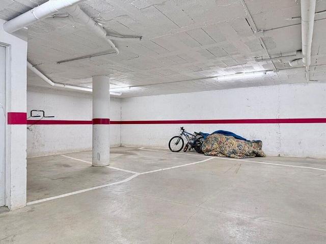Garaje en venta en Alt Empordà, Catalunya
