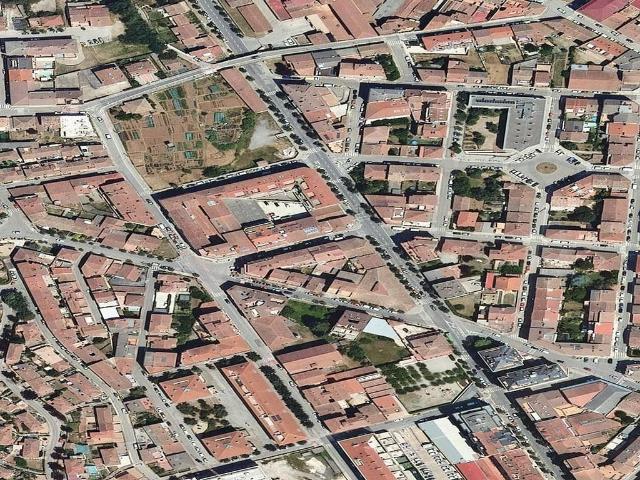 Garaje en venta en Sant Pere Màrtir, Olot