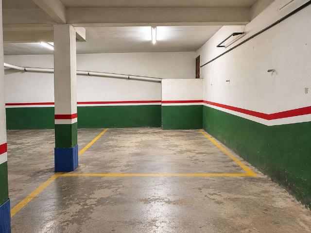 Garaje en venta en Santa Rosa, Santa Coloma de Gramenet
