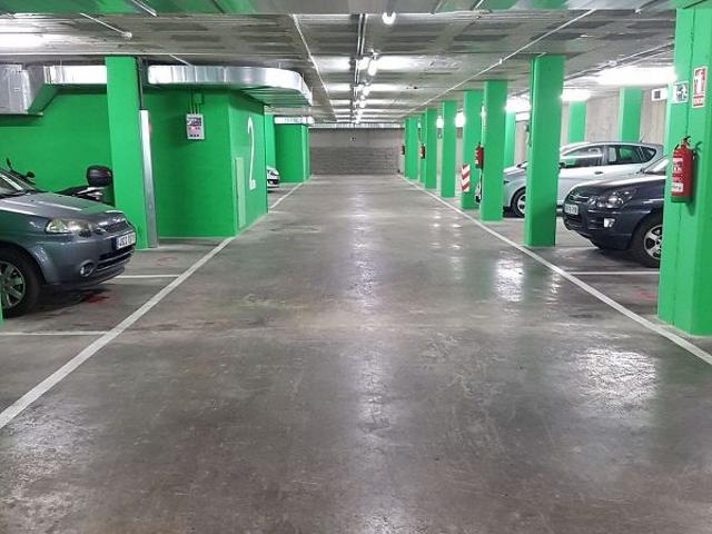 Garaje en venta en Nou Barris, Barcelonès