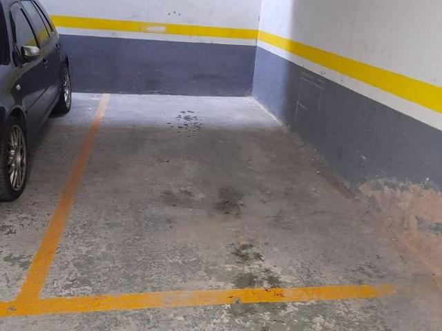 Parking en venta en Badalona, Artigues