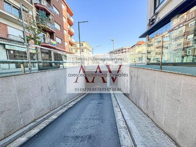 Parking en venta en Cerdanyola Del Vallès, Sant Martí