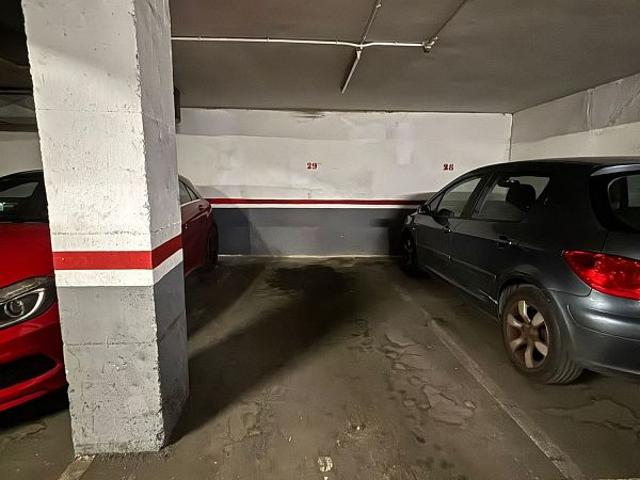 Parking en venta en Badalona, Morera