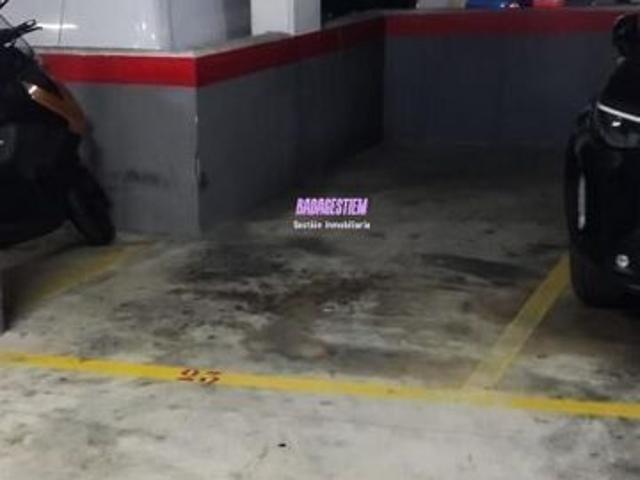 Parking en venta en Badalona, el Raval