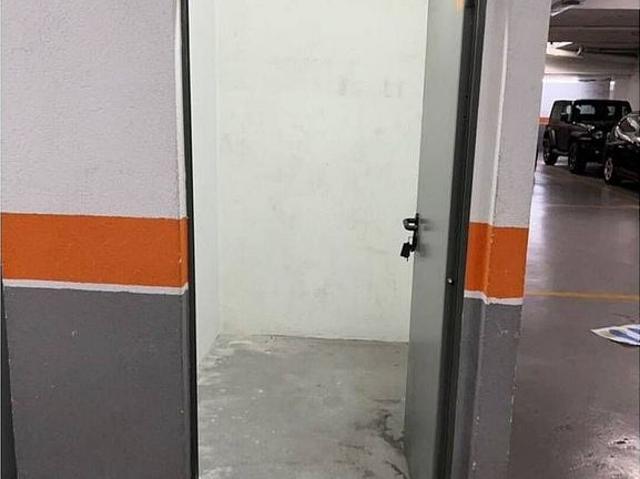 Garaje en venta en Escola Industrial, Terrassa