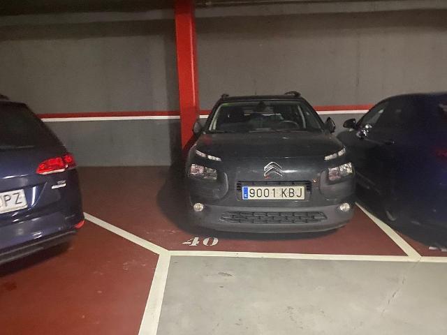 Parking en venta en Badalona, la Mora