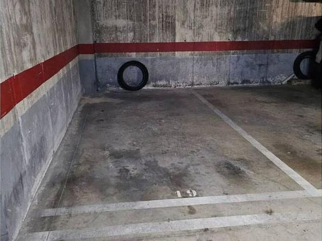 Parking en venta en Cerdanyola Del Vallès, Canaletes