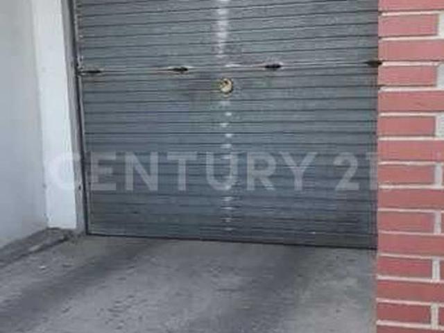 Garaje en venta en Montcada I Reixac, Les Oliveres