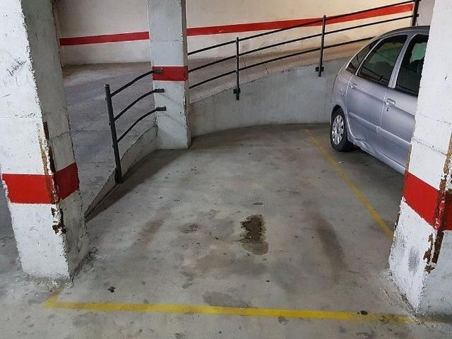 Garaje en venta en Montilivi, Girona