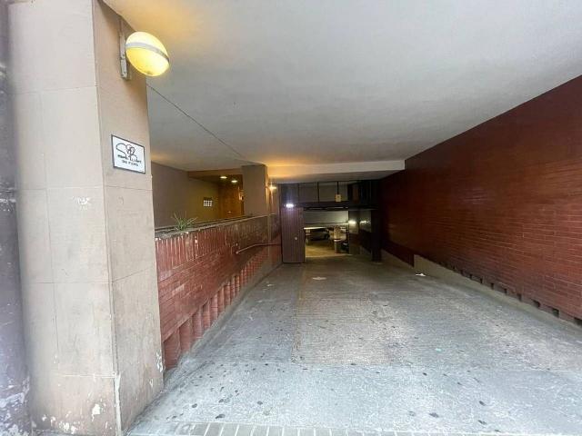 Parking en venta en Cerdanyola Del Vallès, Sant Martí