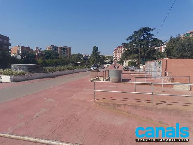 Parking en venta en Cerdanyola Del Vallès, Sant Martí