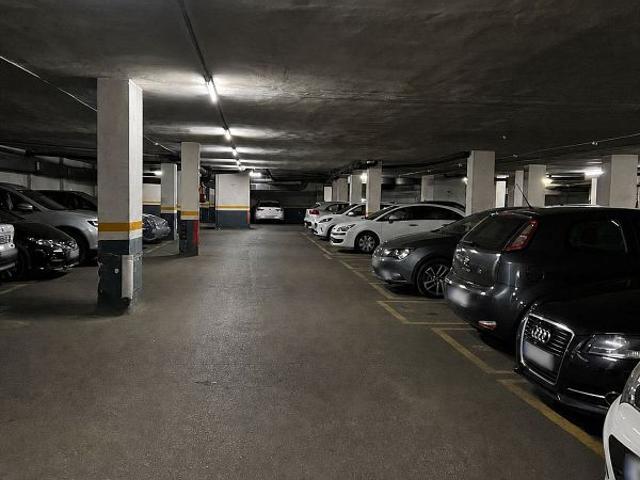 Garaje en venta en Districte II, Barcelonès