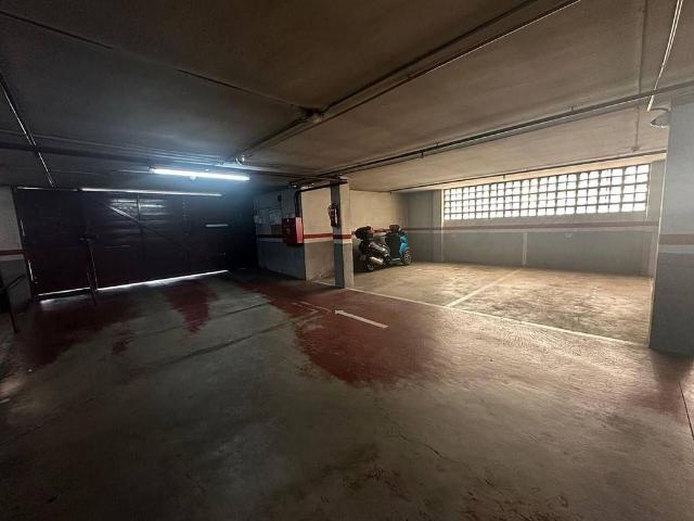 Parking en venta en Cerdanyola Del Vallès, les Fontetes