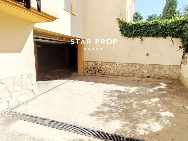 Garaje en venta en Alt Empordà, Catalunya
