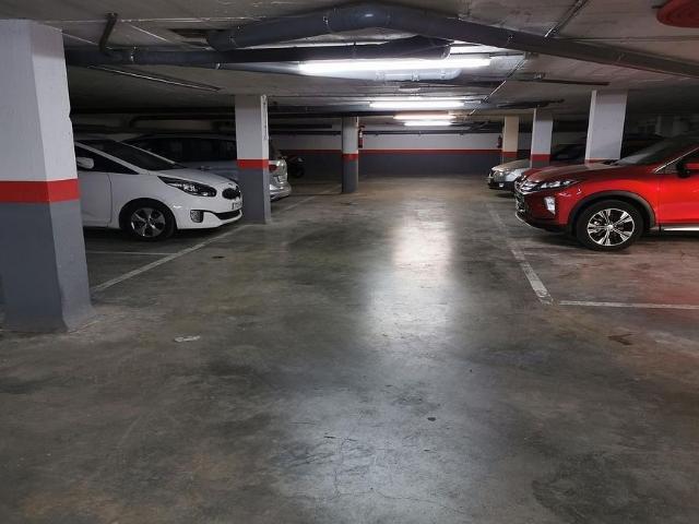 Garaje en venta en Alt Empordà, Catalunya