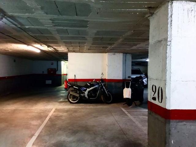 Garaje en venta en Nou Barris, Barcelona