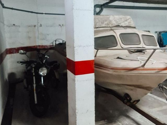 Garaje en venta en Alt Empordà, Catalunya