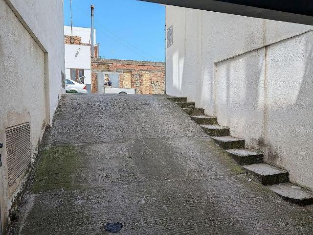 Garaje en venta en La Sénia