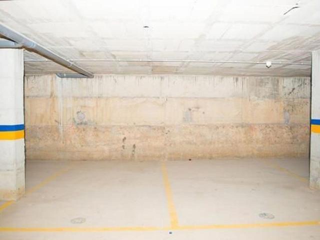 Garaje en venta en Alt Empordà, Catalunya