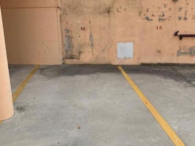Garaje en venta en Alt Empordà, Catalunya