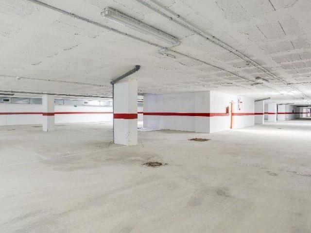 Parking en venta en Castellet I La Gornal, el Poblenou