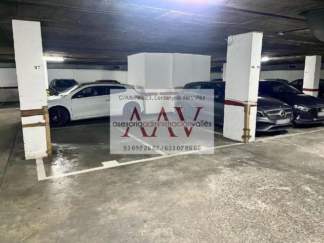 Parking en venta en Cerdanyola Del Vallès, les Fontetes