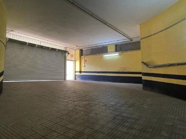 Garaje en venta en Garrotxa, Catalunya