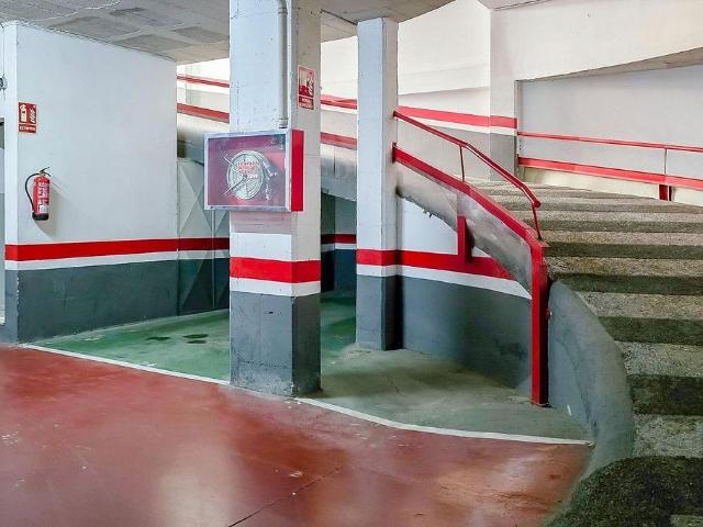 Garaje en venta en Castelldefels