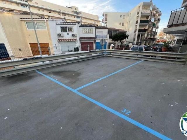 Garaje en venta en Alt Empordà, Catalunya