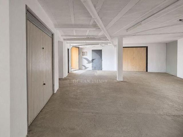 Garaje en venta en Alt Empordà, Catalunya