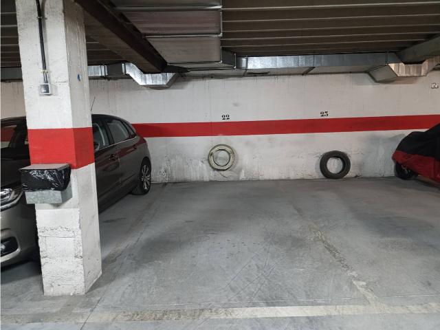 Garaje en venta en Oviedo, Asturias