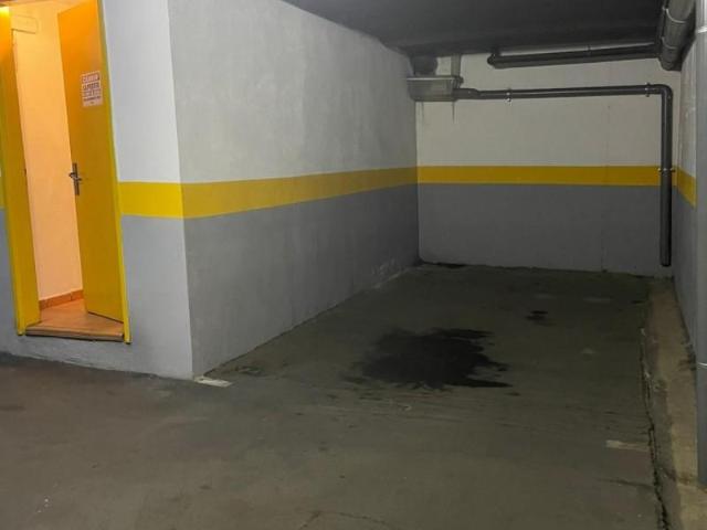 Garaje en venta en Coslada, Madrid
