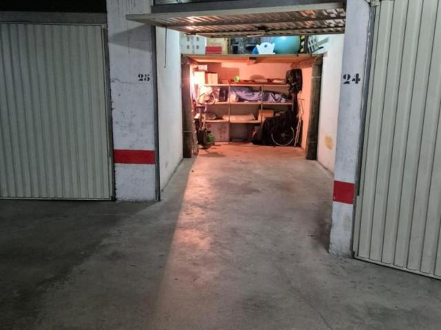 Garaje en venta en Girona